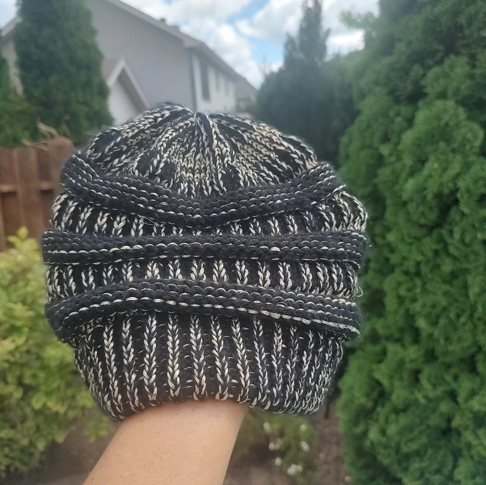Metallic CC Beanies HAT - Black Gold